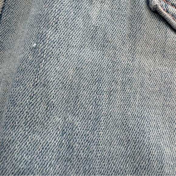 Mother High Waisted Rider Ankle Fray in Island Afterhours Raw Hem Light Wash - Picture 11 of 16